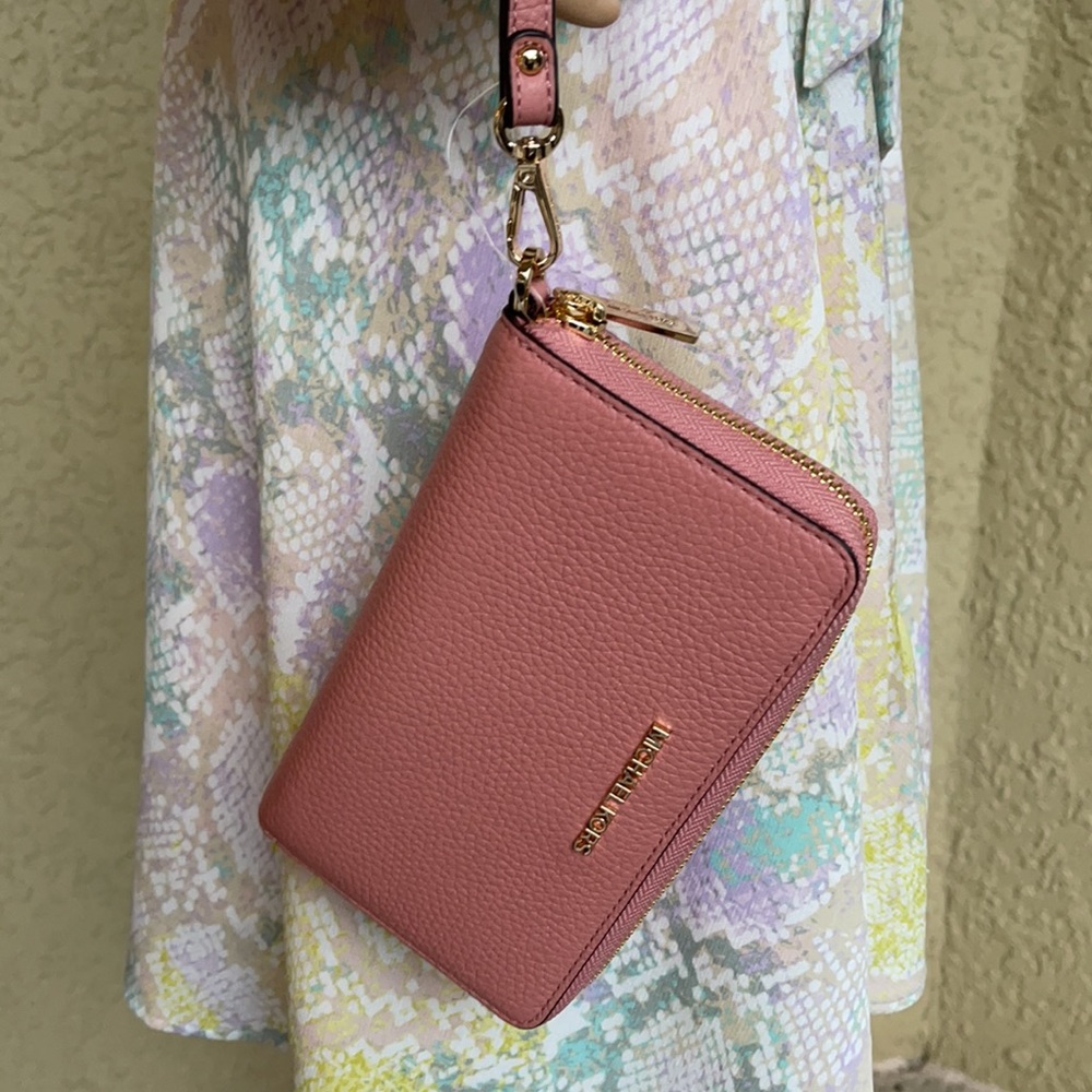 Michael Kors Jet Set Travel LG Flat MF Phone Case - Picture 16 of 16